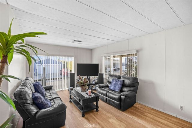23301 Ridge Route Drive 109, Laguna Hills, CA 92653