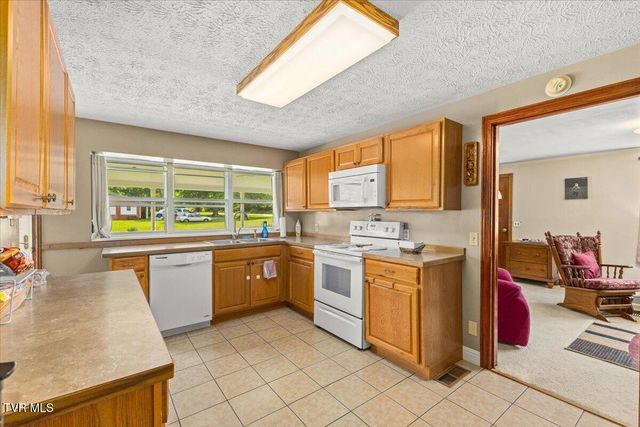 7275 Erwin Highway, Chuckey, TN 37641