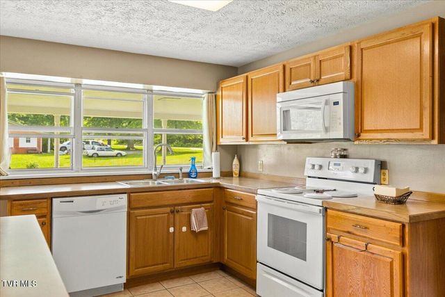 7275 Erwin Highway, Chuckey, TN 37641