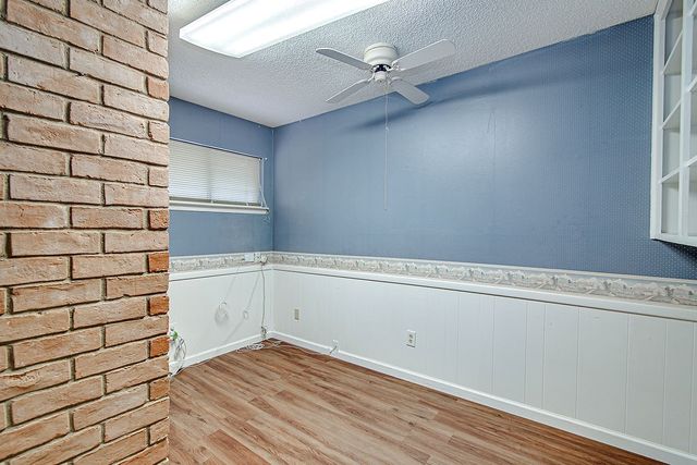4053 Glenbrook Drive, Arlington, TX 76015