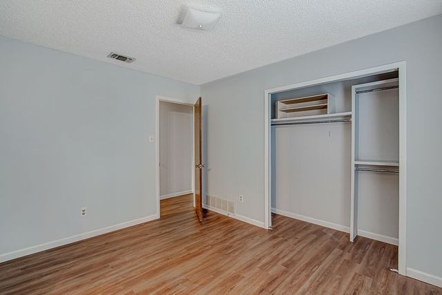 4053 Glenbrook Drive, Arlington, TX 76015