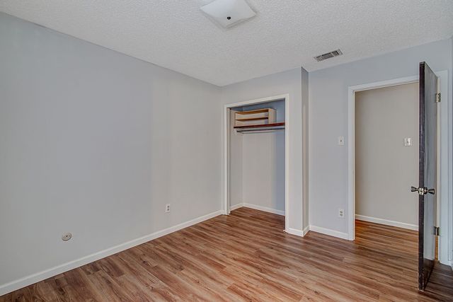 4053 Glenbrook Drive, Arlington, TX 76015