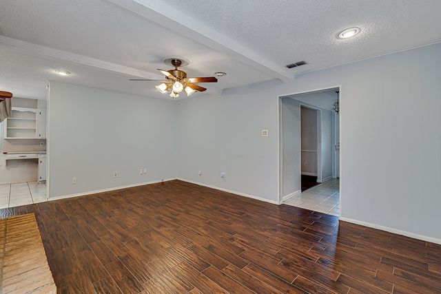 4053 Glenbrook Drive, Arlington, TX 76015