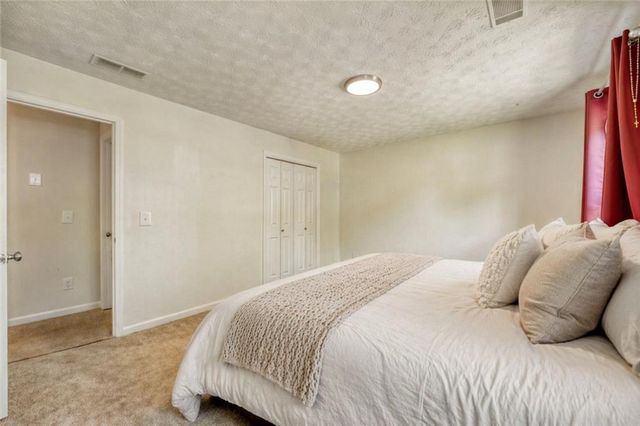 11 Parkmont Drive, Roswell, GA 30076