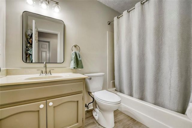 11 Parkmont Drive, Roswell, GA 30076