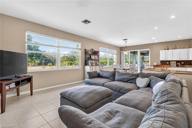 9261 Pittsburgh BLVD, Fort Myers, FL 33967