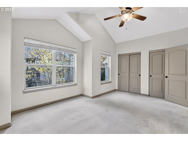 2052 Ne 49TH Way 4-H, Hillsboro, OR 97124