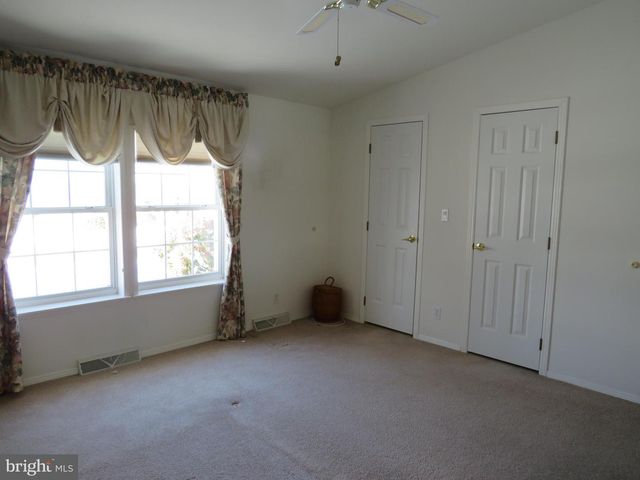 404 THRUSH CT E, New Hope, PA 18938