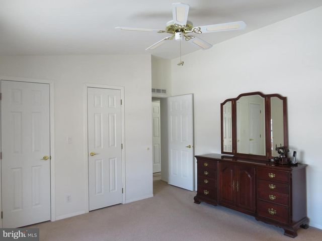 404 THRUSH CT E, New Hope, PA 18938