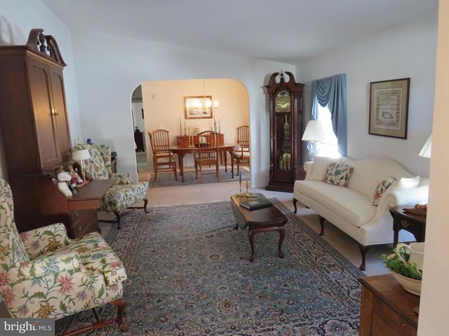 404 THRUSH CT E, New Hope, PA 18938