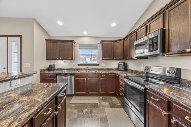 3098 Sherwood Drive, Marion, IA 52302