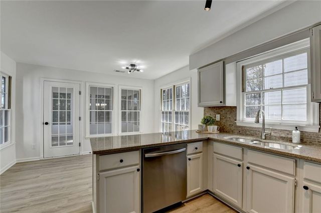 165 River Terrace Court, Roswell, GA 30076