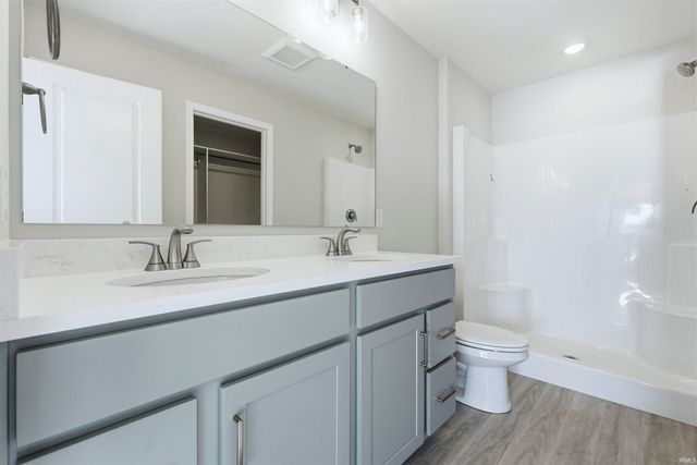 4141 Shadowood Lakes Trail, Fort Wayne, IN 46818