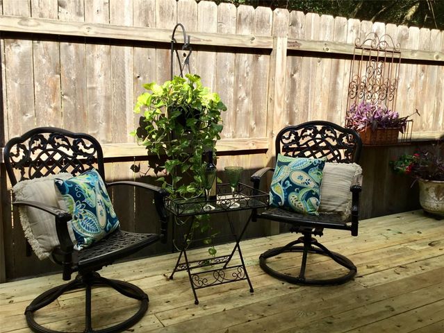 3 N Spiral Vine Circle, Montgomery, TX 77381