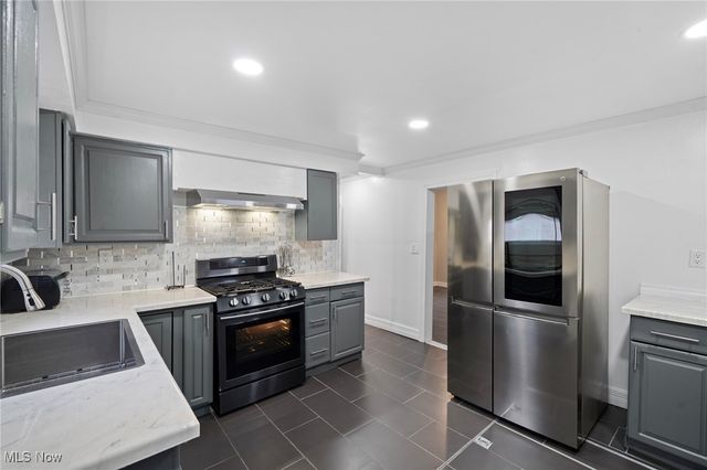 1607 E 34th Street, Cleveland, OH 44114