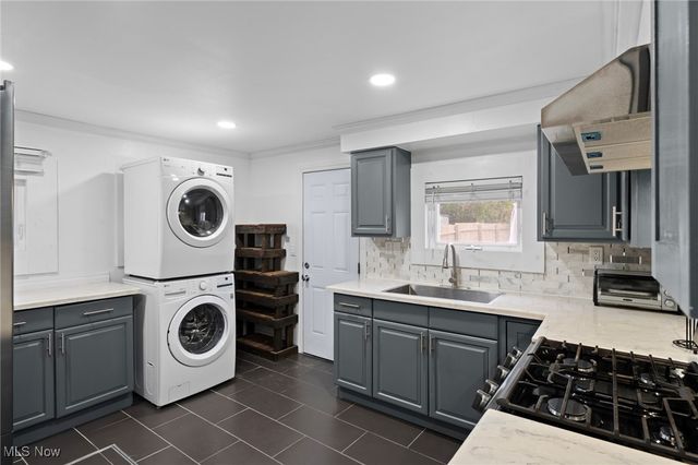 1607 E 34th Street, Cleveland, OH 44114