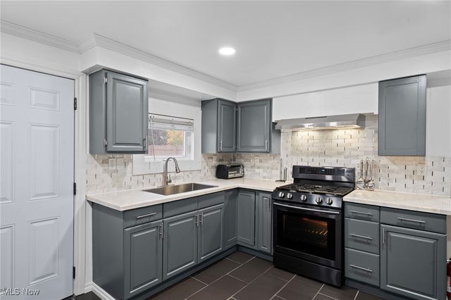 1607 E 34th Street, Cleveland, OH 44114