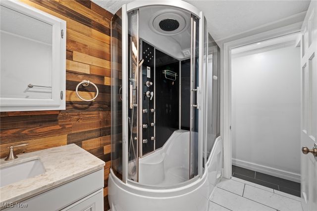 1607 E 34th Street, Cleveland, OH 44114