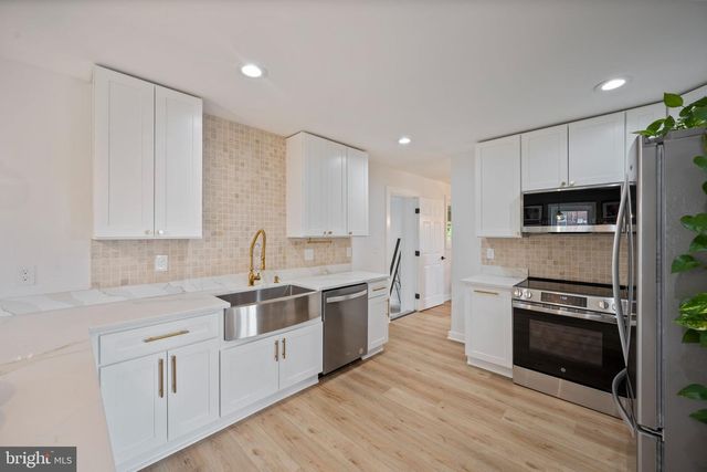 5232 FRETER RD, Sykesville, MD 21784