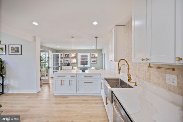 5232 FRETER RD, Sykesville, MD 21784