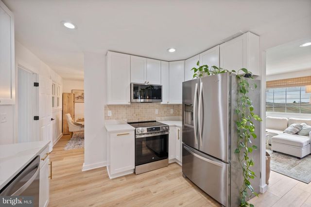 5232 FRETER RD, Sykesville, MD 21784