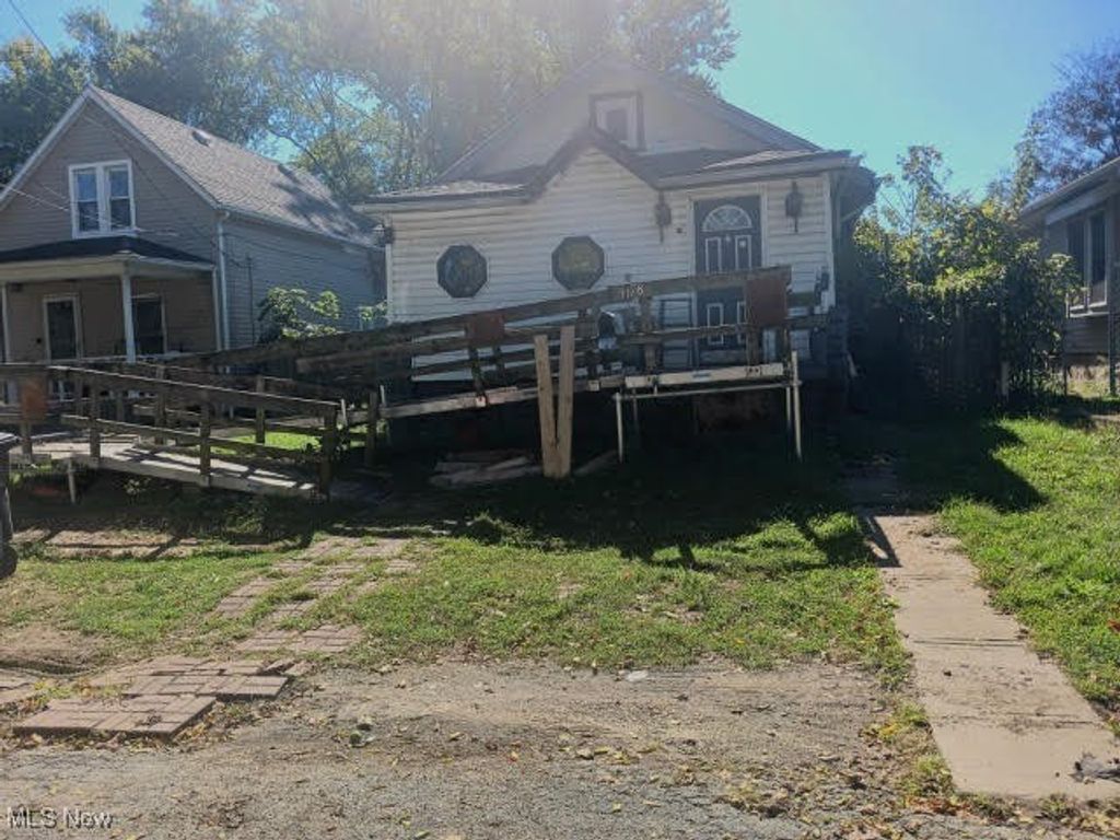 1178 Welsh Avenue, Akron, OH 44314