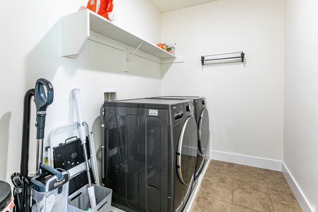 926 N CALLIE CT, North Salt Lake, UT 84054