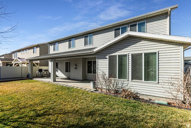 926 N CALLIE CT, North Salt Lake, UT 84054