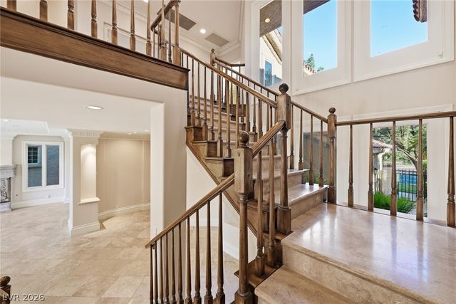 7980 Castle Pines Avenue, Las Vegas, NV 89113