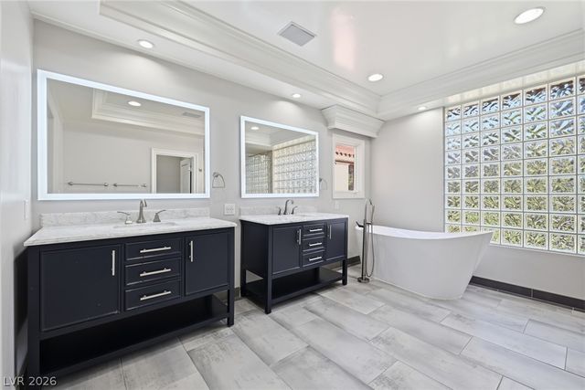 7980 Castle Pines Avenue, Las Vegas, NV 89113