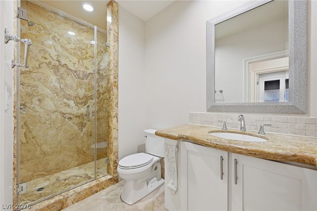 7980 Castle Pines Avenue, Las Vegas, NV 89113