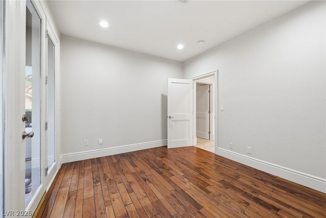 7980 Castle Pines Avenue, Las Vegas, NV 89113