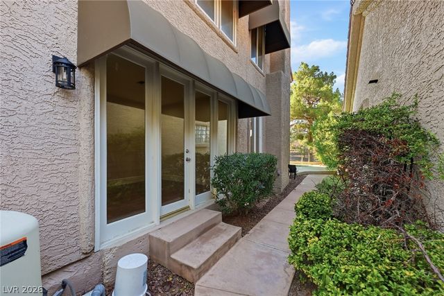 7980 Castle Pines Avenue, Las Vegas, NV 89113