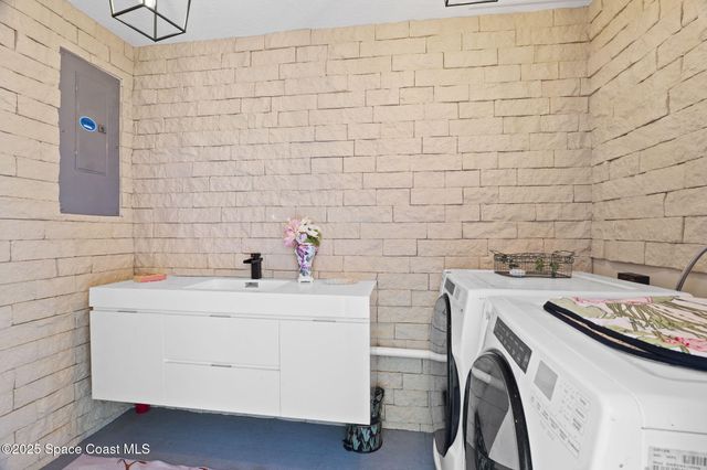 761 Burman Lane NE, Palm Bay, FL 32905