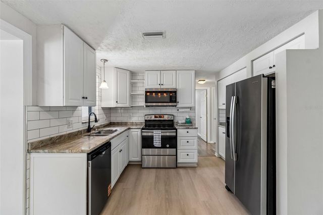 6201 SILVER DRIVE, New Port Richey, FL 34653