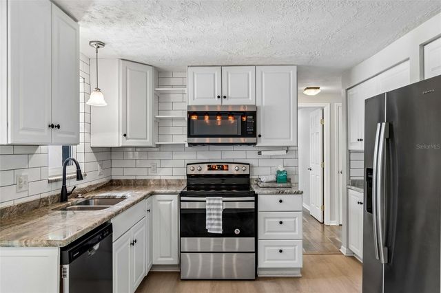 6201 SILVER DRIVE, New Port Richey, FL 34653