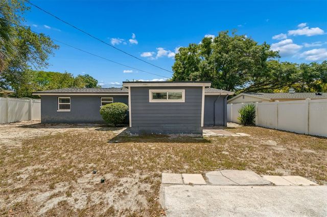 6201 SILVER DRIVE, New Port Richey, FL 34653