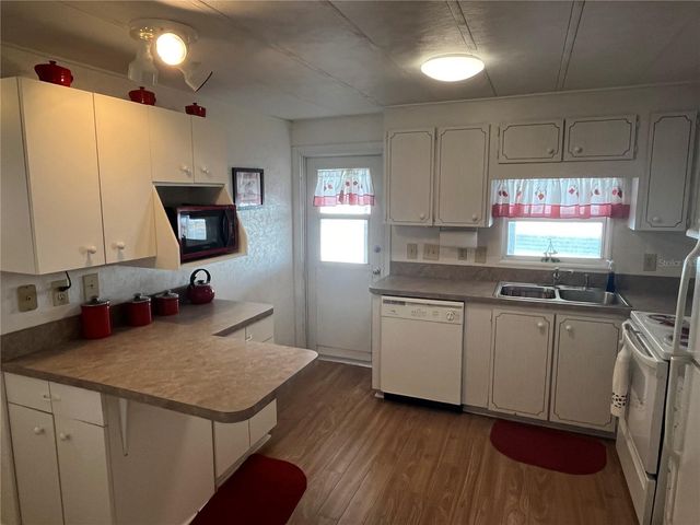 828 TRENTO, Venice, FL 34285