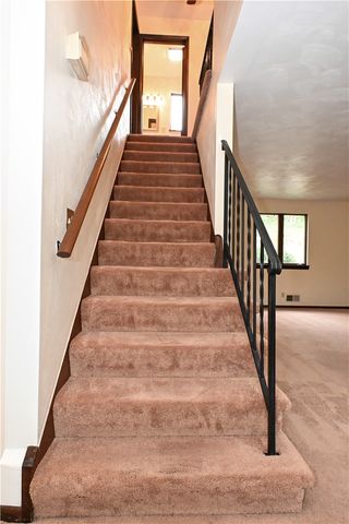 124 Dalton Ln, Hempfield Twp, PA 15625
