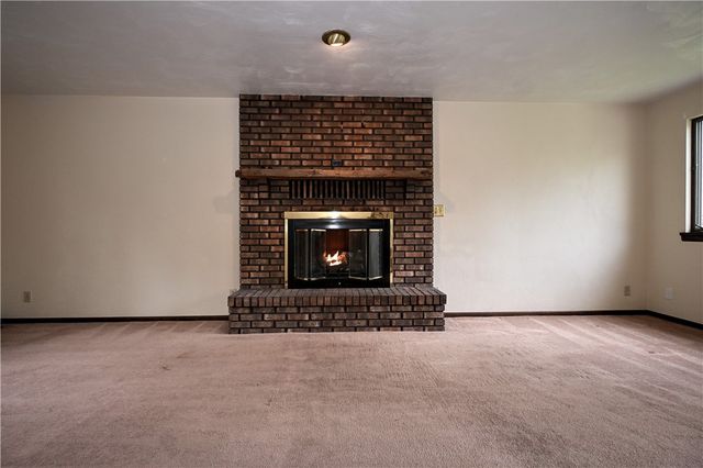 124 Dalton Ln, Hempfield Twp, PA 15625