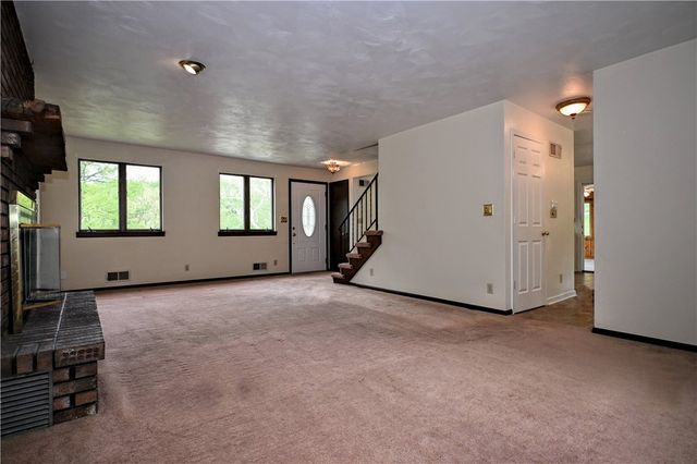 124 Dalton Ln, Hempfield Twp, PA 15625