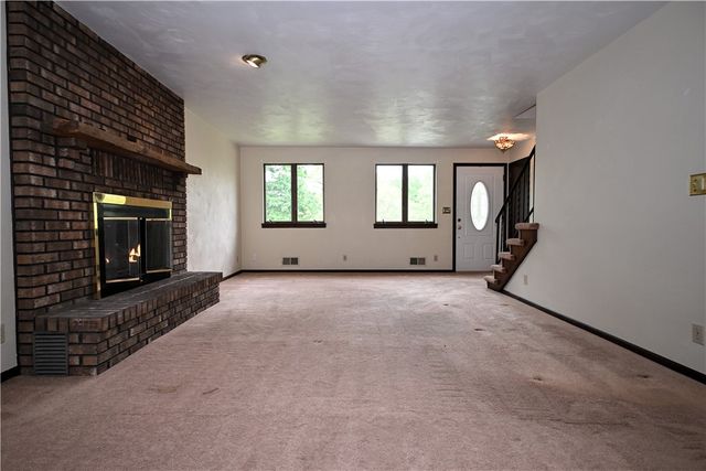 124 Dalton Ln, Hempfield Twp, PA 15625