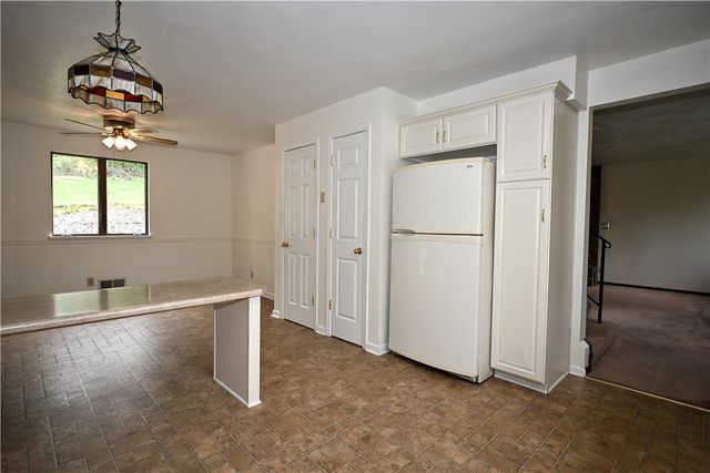 124 Dalton Ln, Hempfield Twp, PA 15625