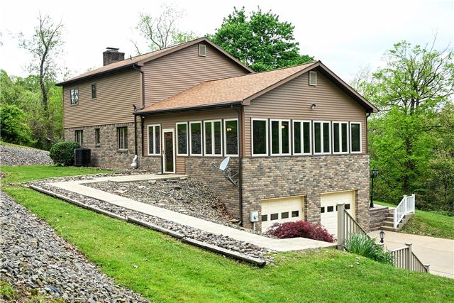 124 Dalton Ln, Hempfield Twp, PA 15625