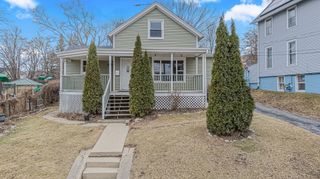 643 Wing Street, Elgin, IL 60123