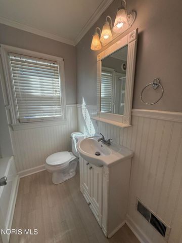4114 S Detroit Avenue, Toledo, OH 43614