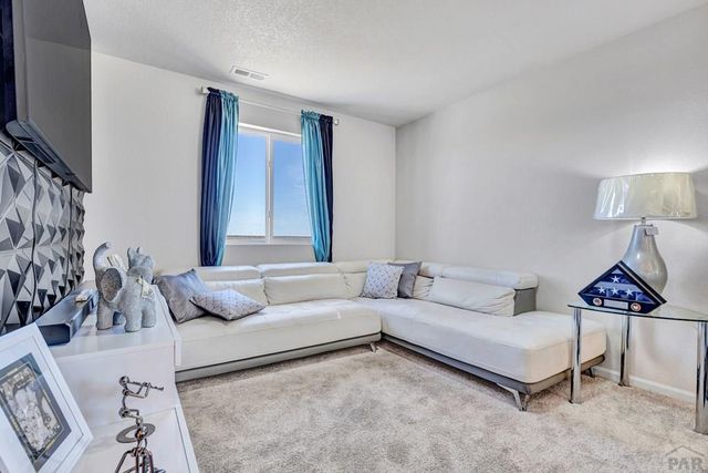3434 Bella Luna Dr, Pueblo, CO 81001