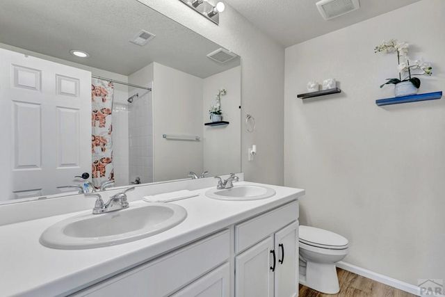 3434 Bella Luna Dr, Pueblo, CO 81001