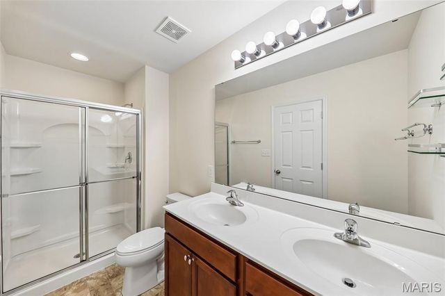 465 Timber Valley Trail, Fenton, MO 63026