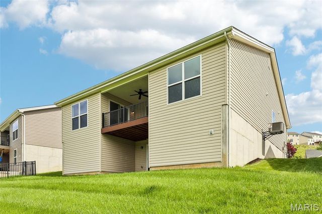 465 Timber Valley Trail, Fenton, MO 63026